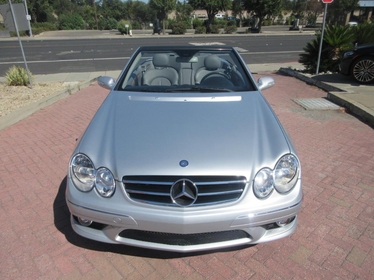 Mercedes-Benz CLK-Class 2dr Cabriolet 5.0L 2006