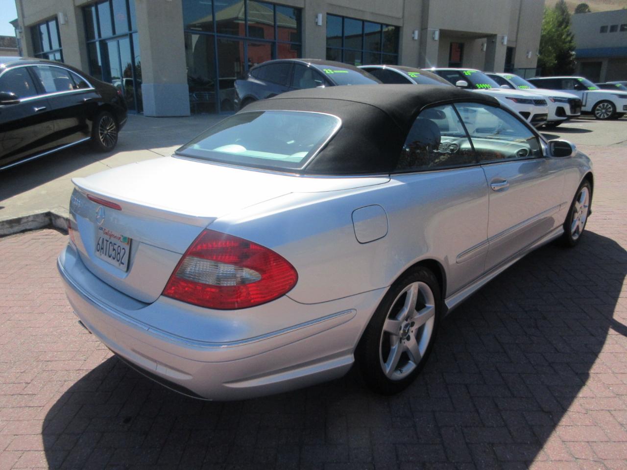 Mercedes-Benz CLK-Class 2dr Cabriolet 5.0L 2006