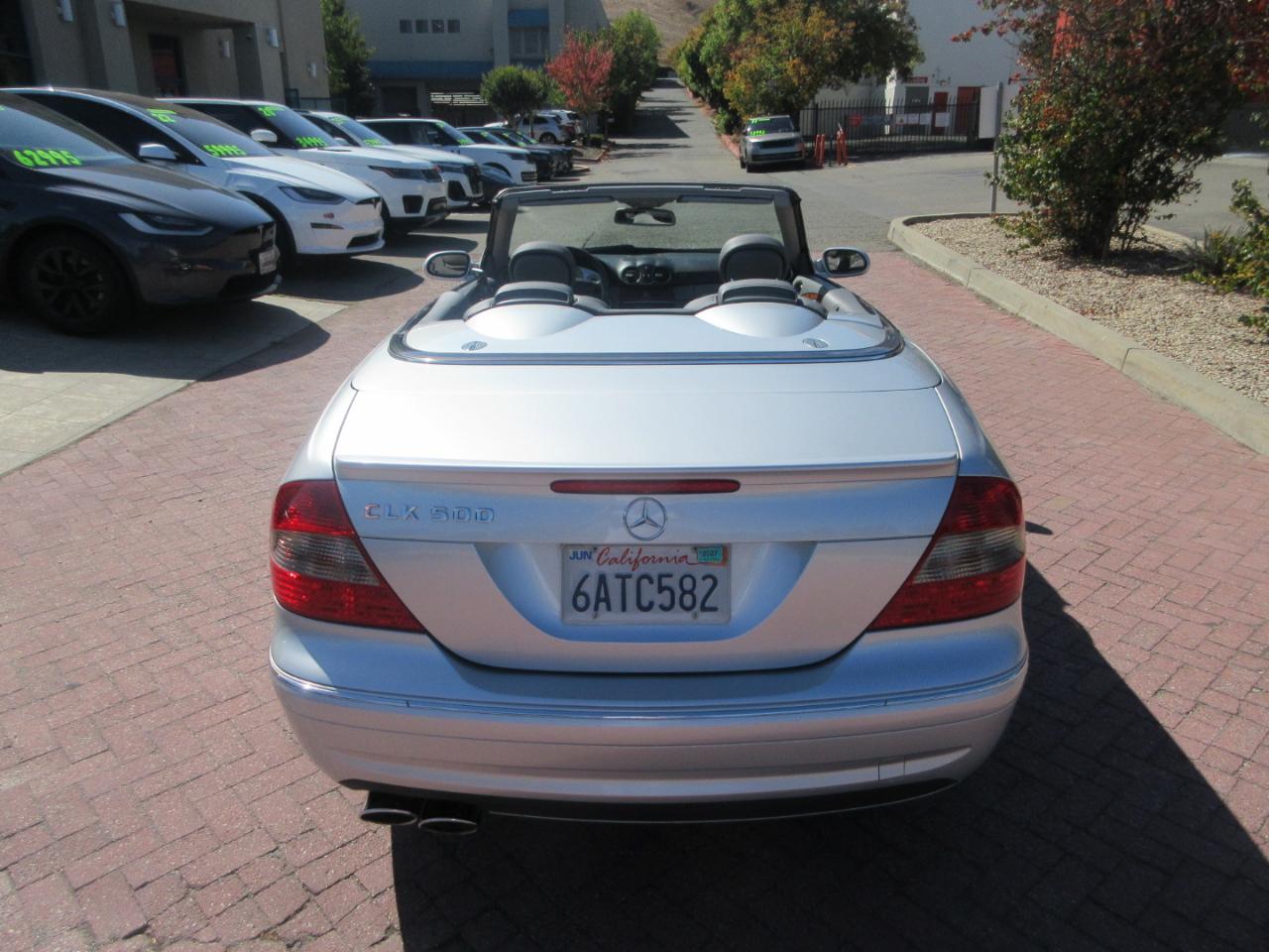 Mercedes-Benz CLK-Class 2dr Cabriolet 5.0L 2006