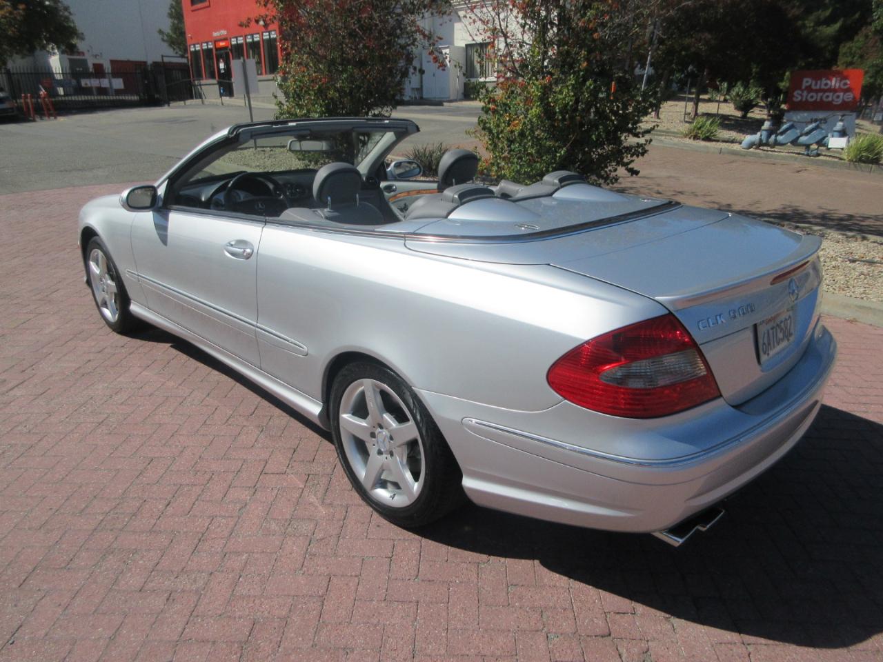 Mercedes-Benz CLK-Class 2dr Cabriolet 5.0L 2006