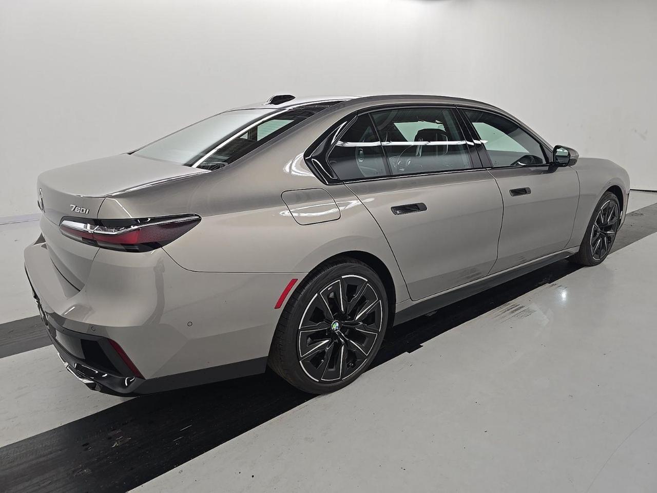 BMW 7-Series  2023