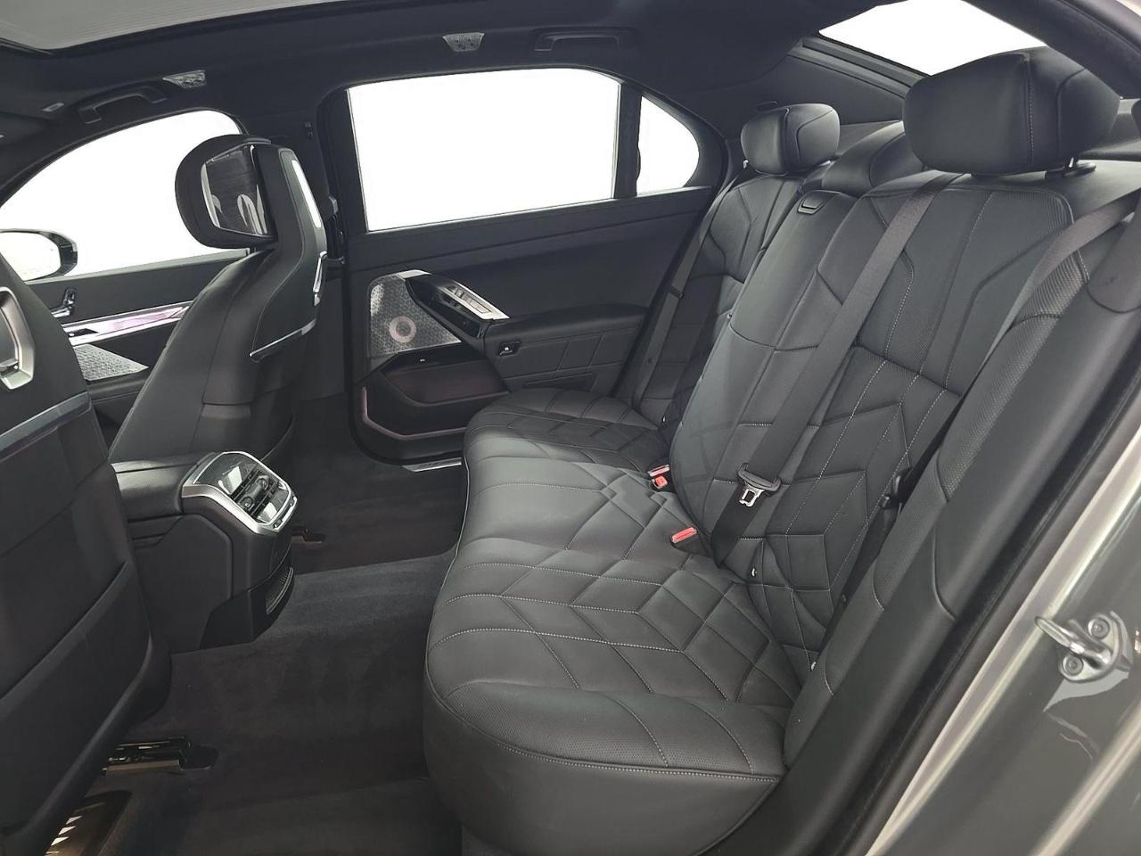 BMW 7-Series  2023