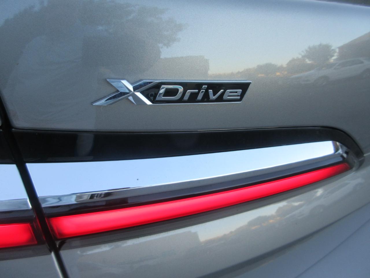 BMW 7-Series  2023