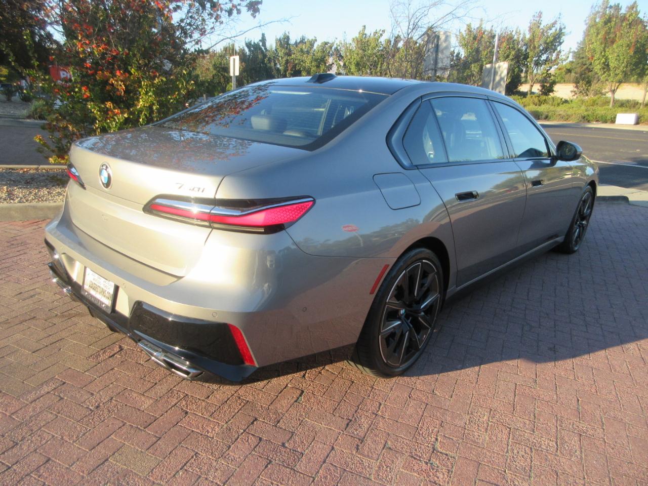 BMW 7-Series  2023