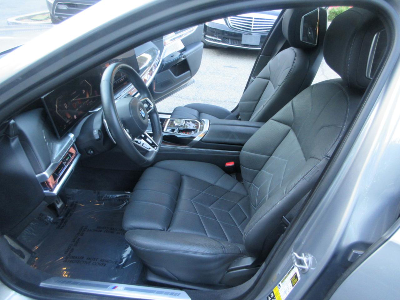BMW 7-Series  2023
