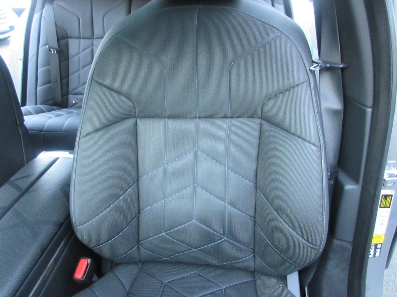 BMW 7-Series  2023