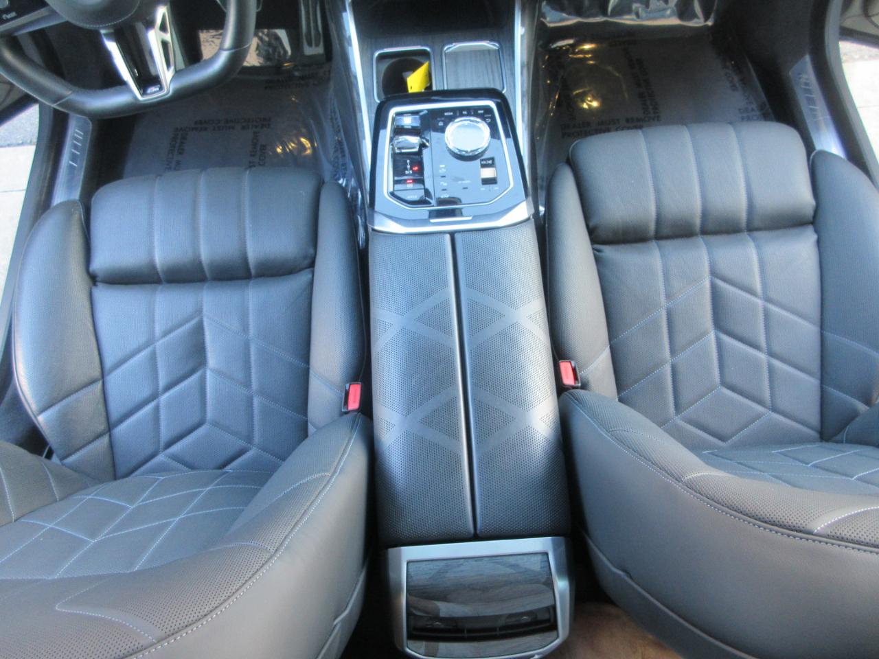 BMW 7-Series  2023