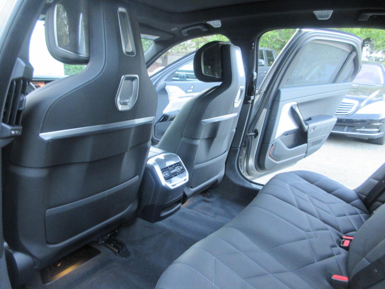 BMW 7-Series  2023