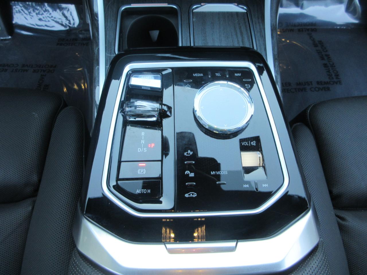 BMW 7-Series  2023