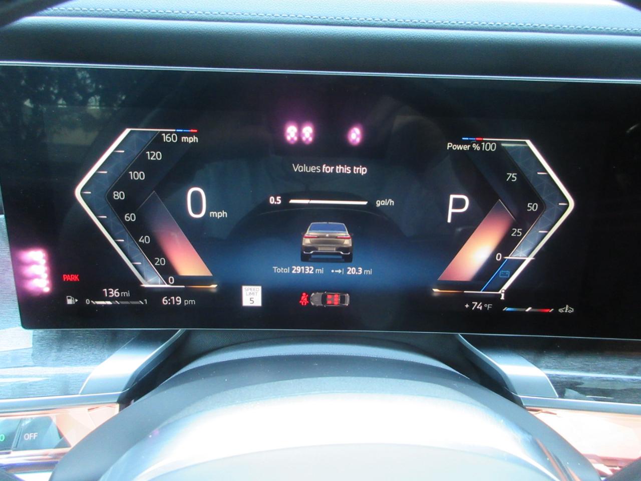 BMW 7-Series  2023