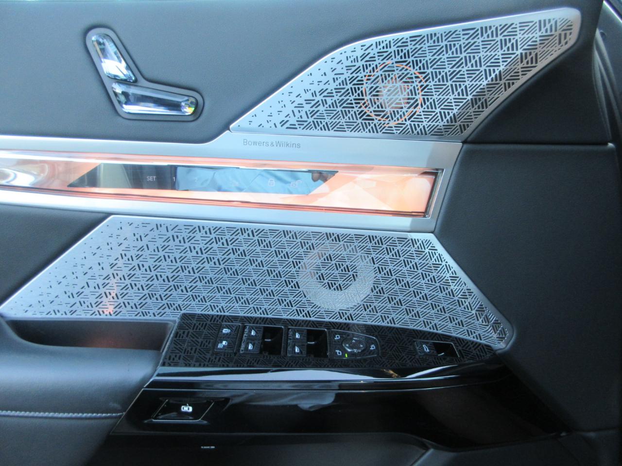 BMW 7-Series  2023