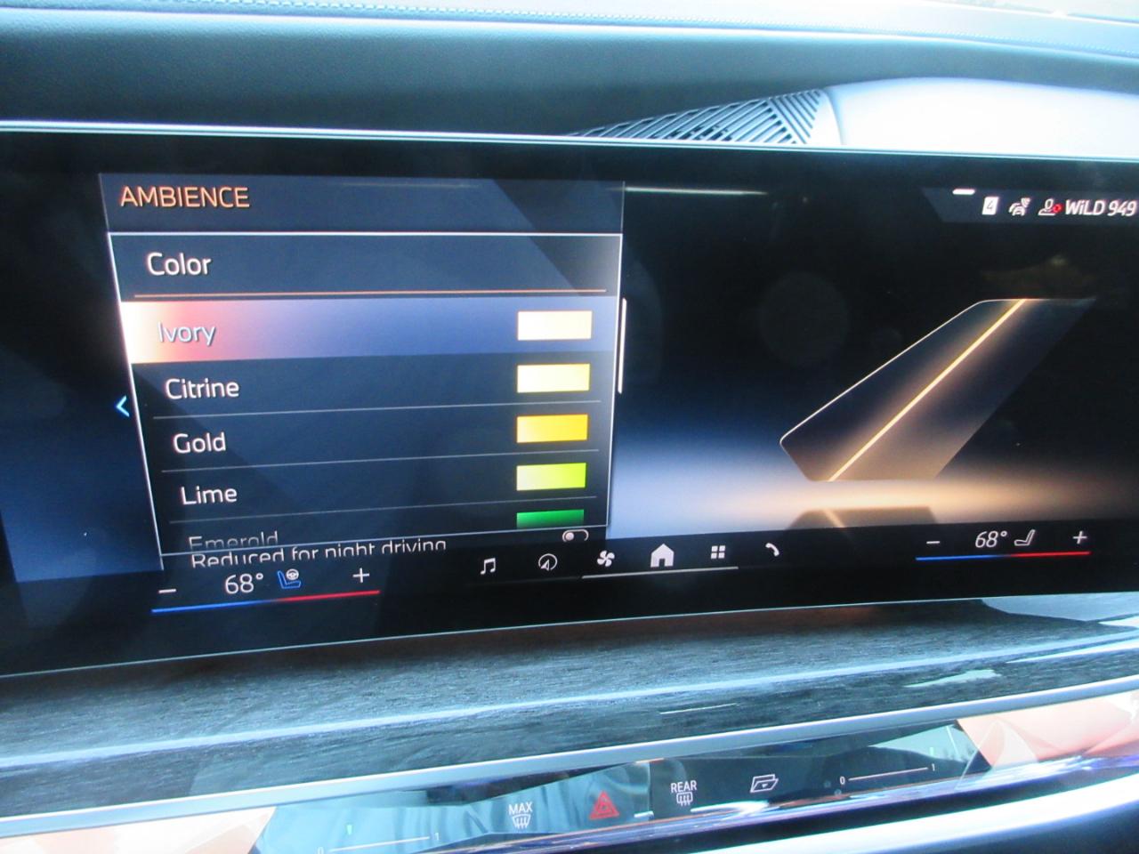BMW 7-Series  2023