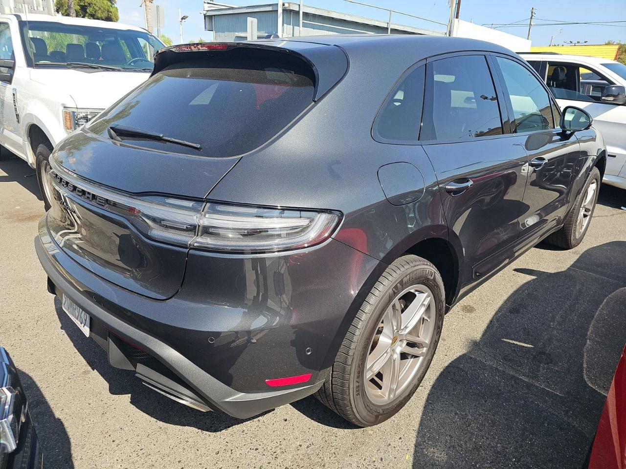 Porsche Macan  2025