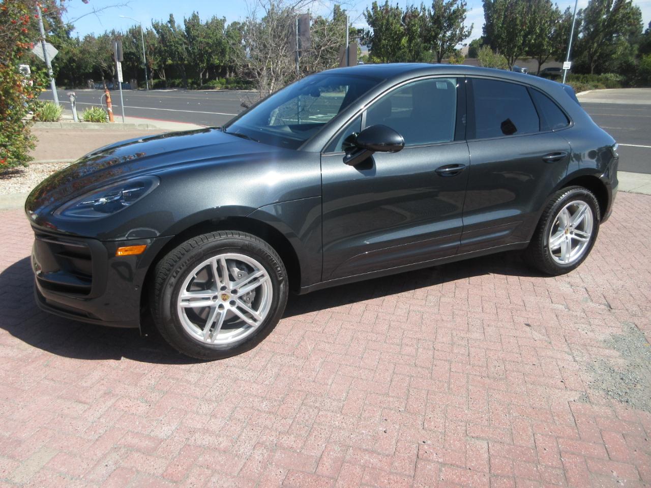 Porsche Macan  2025