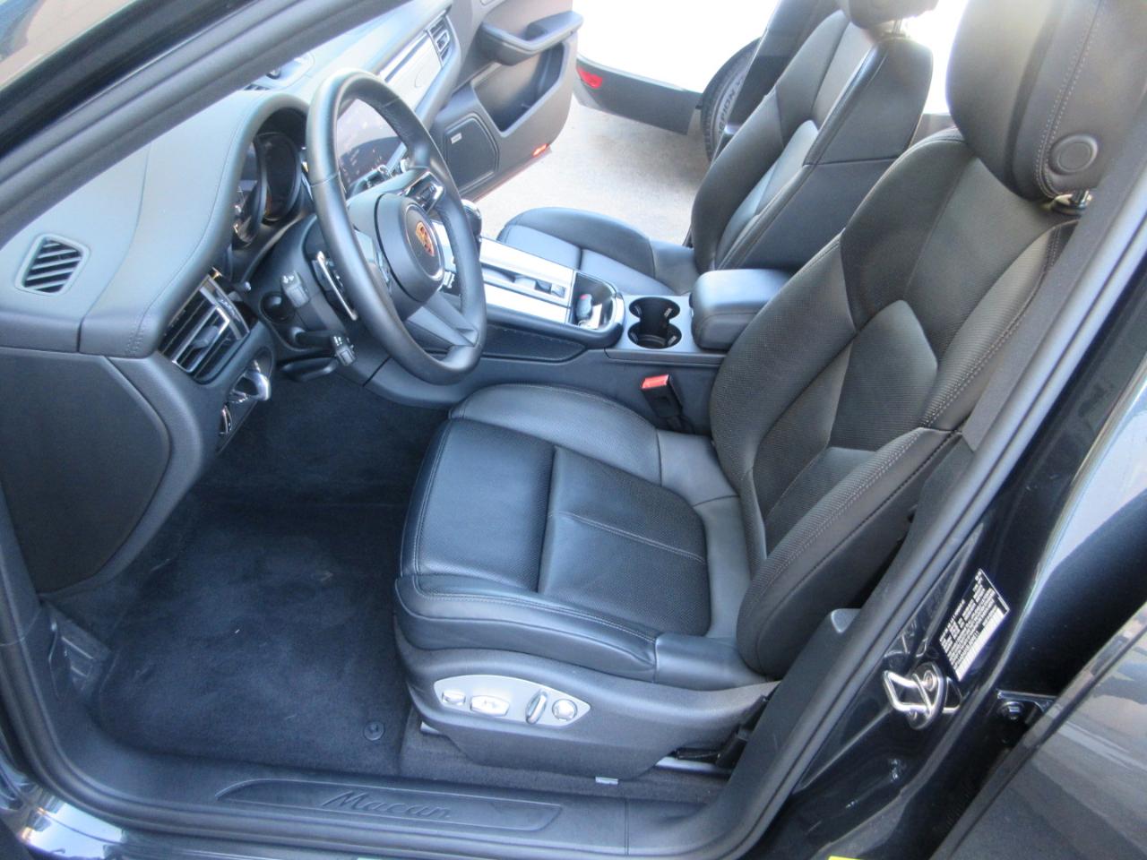Porsche Macan  2025