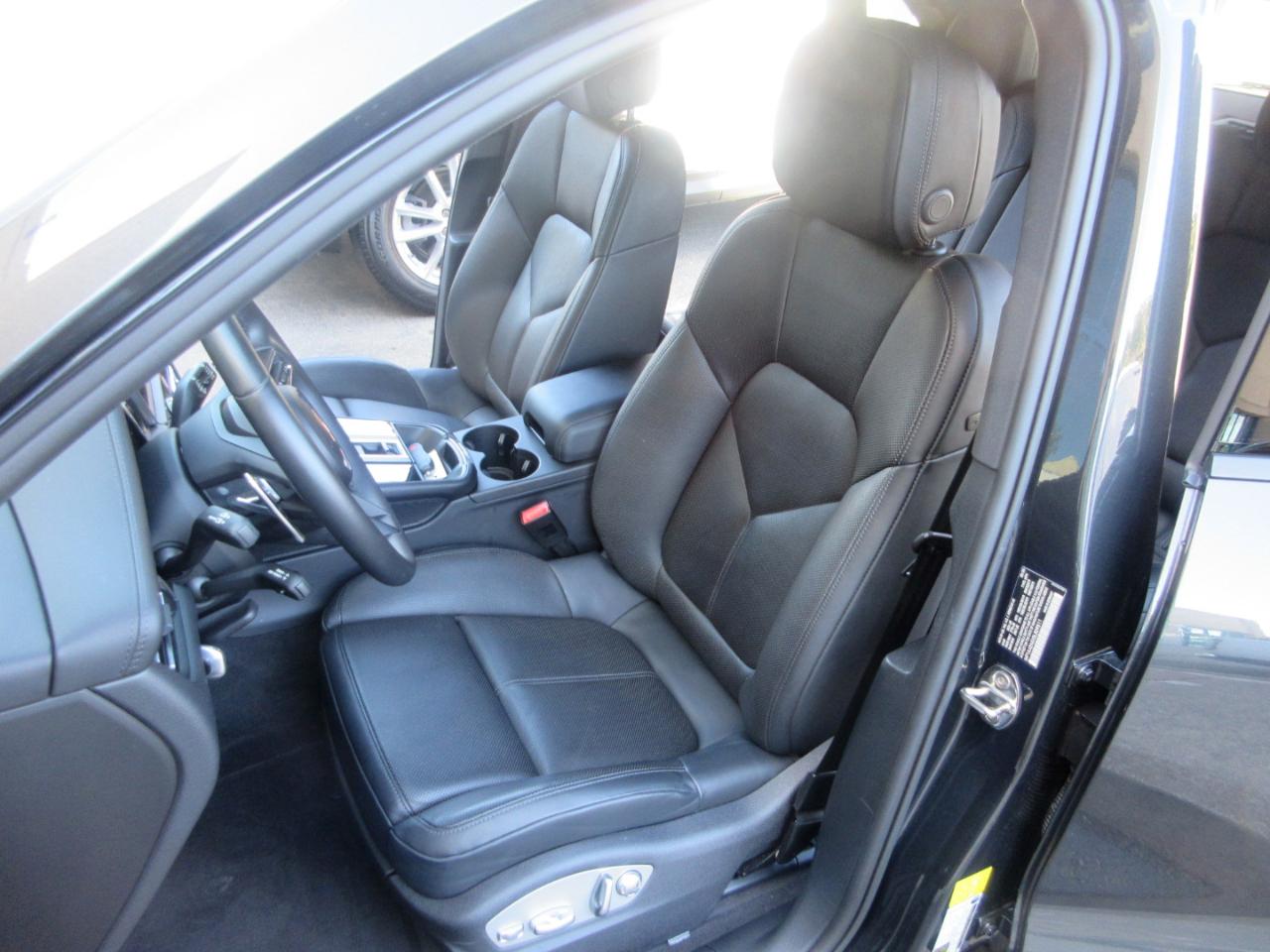 Porsche Macan  2025