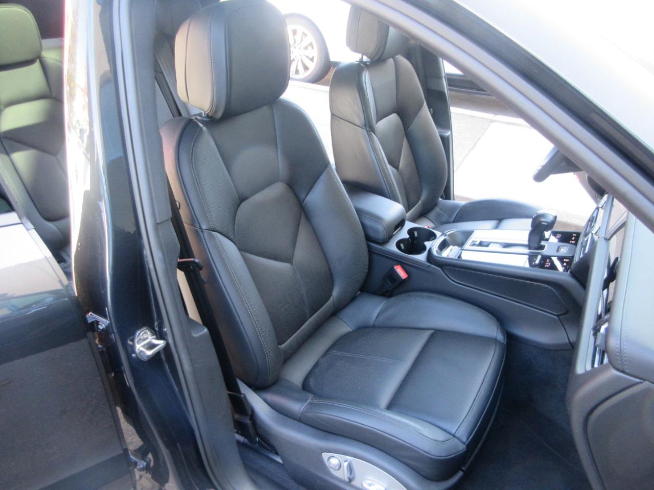 Porsche Macan  2025