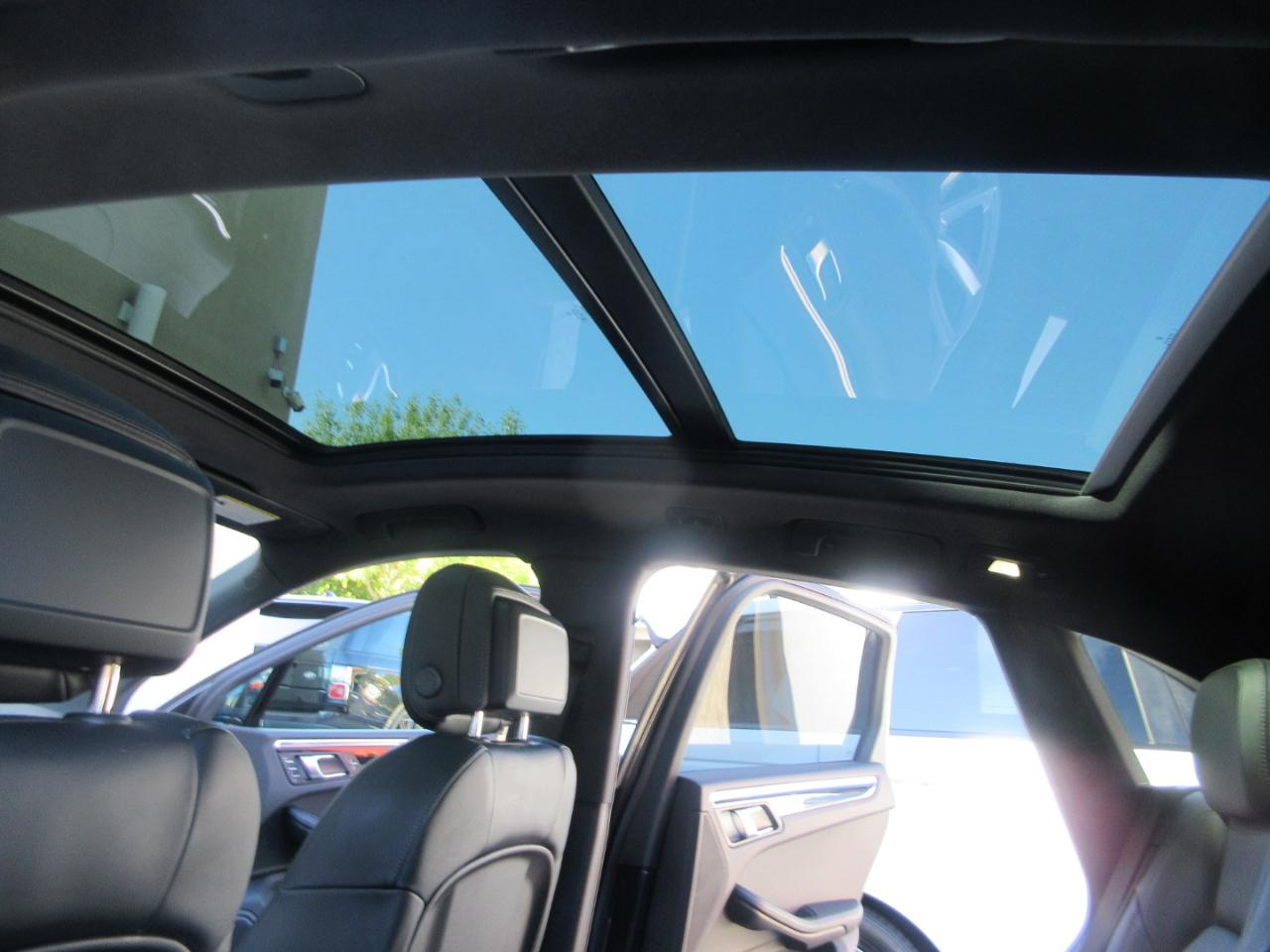 Porsche Macan  2025
