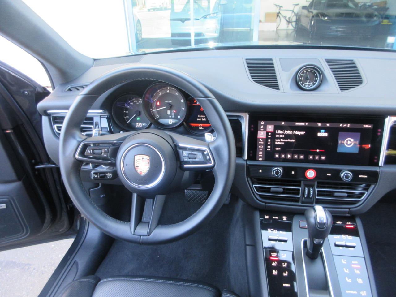 Porsche Macan  2025