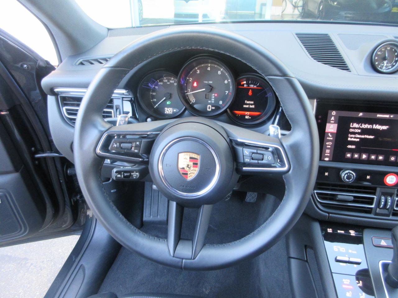 Porsche Macan  2025