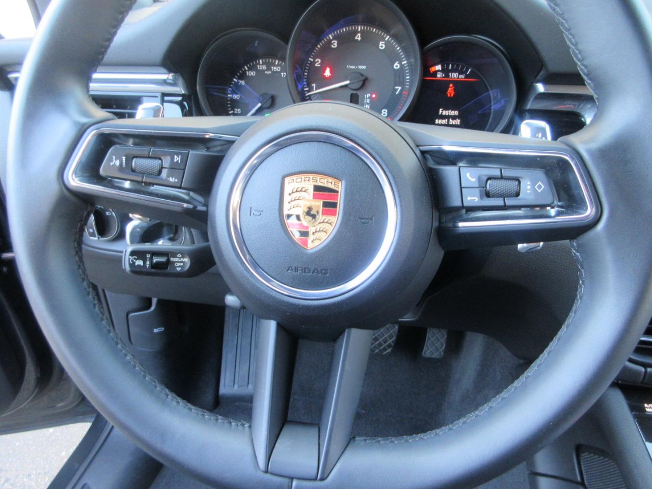 Porsche Macan  2025