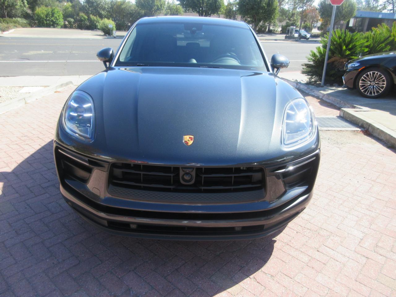 Porsche Macan  2025