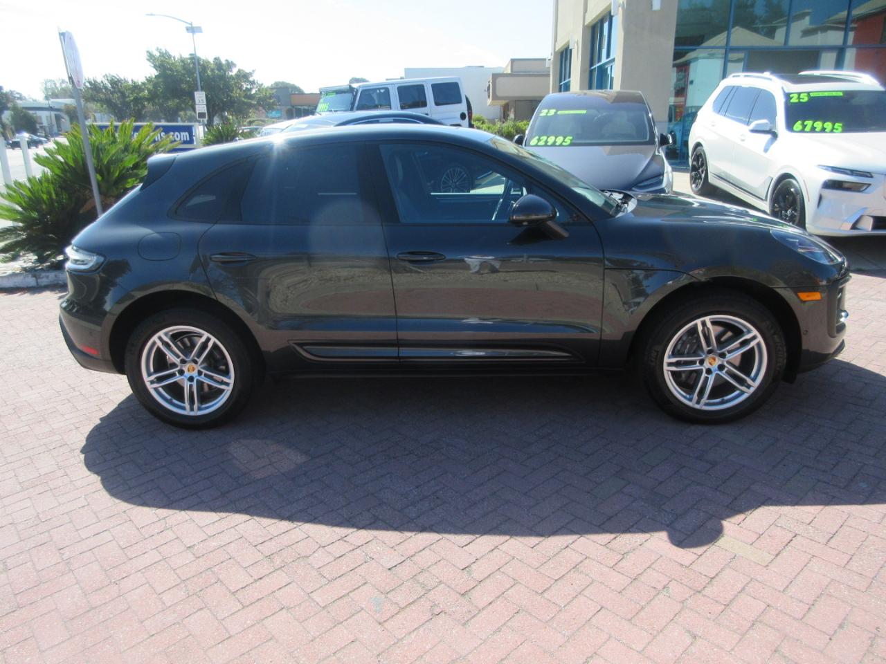 Porsche Macan  2025