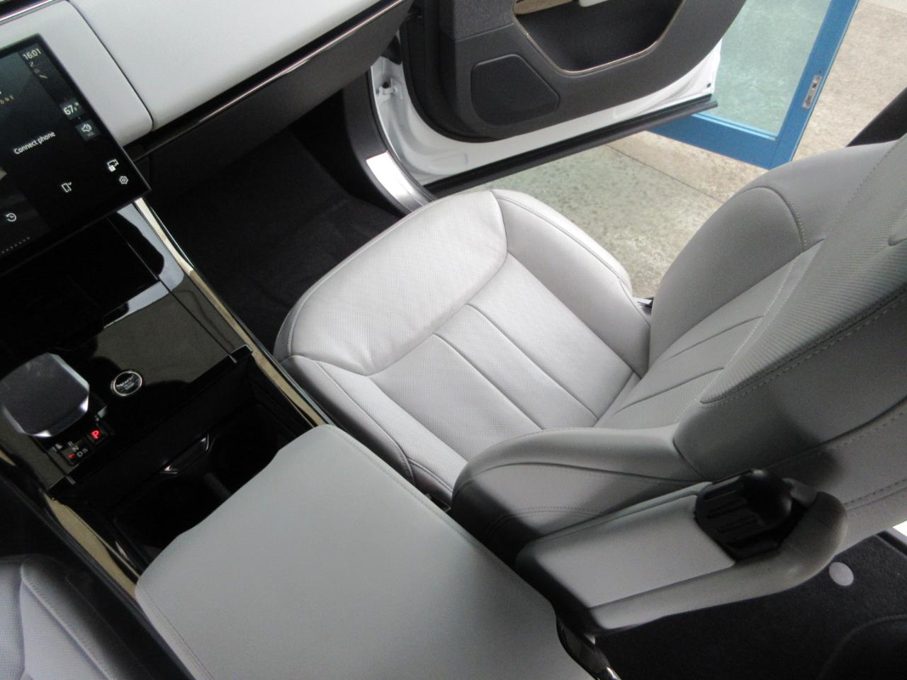 Land Rover Range Rover Sport  2025
