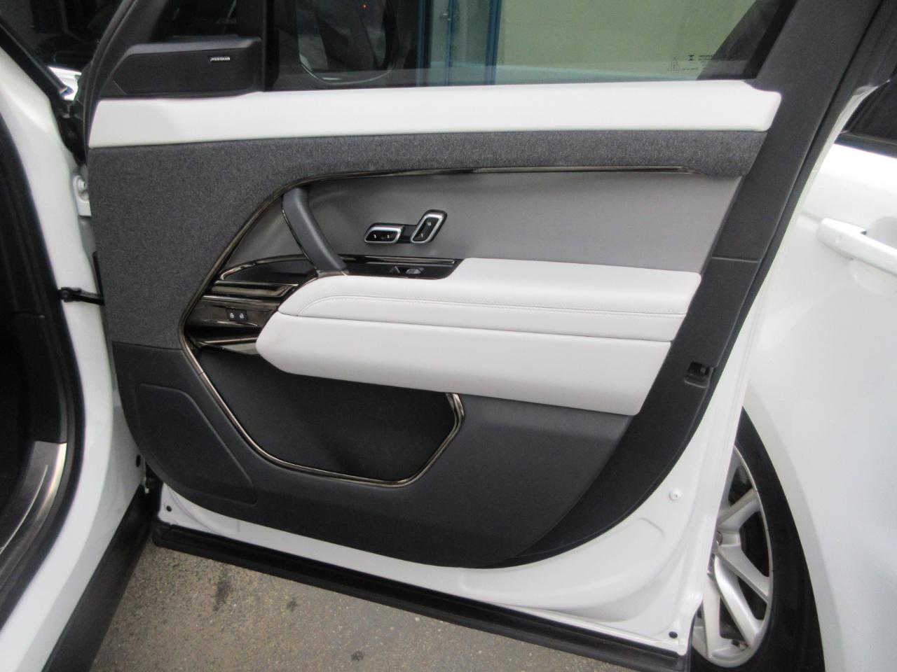 Land Rover Range Rover Sport  2025