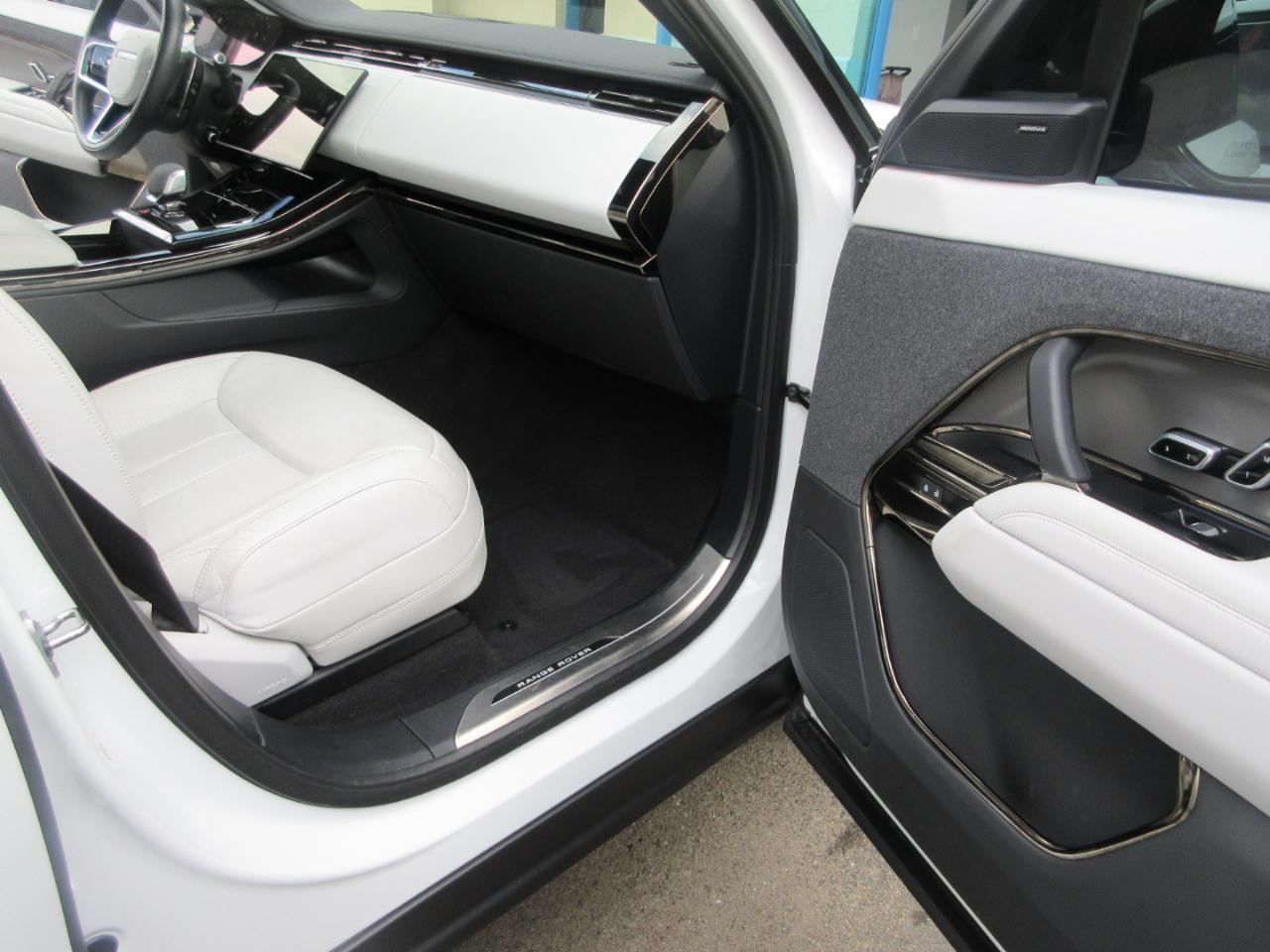 Land Rover Range Rover Sport  2025