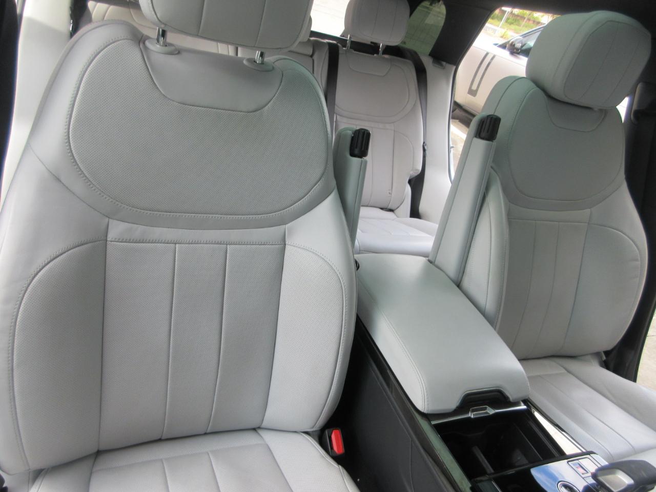 Land Rover Range Rover Sport  2025
