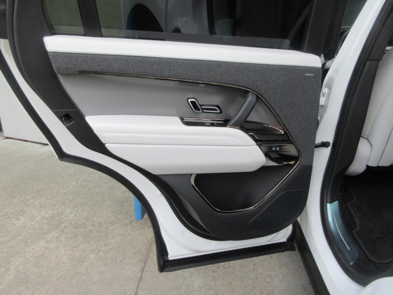 Land Rover Range Rover Sport  2025