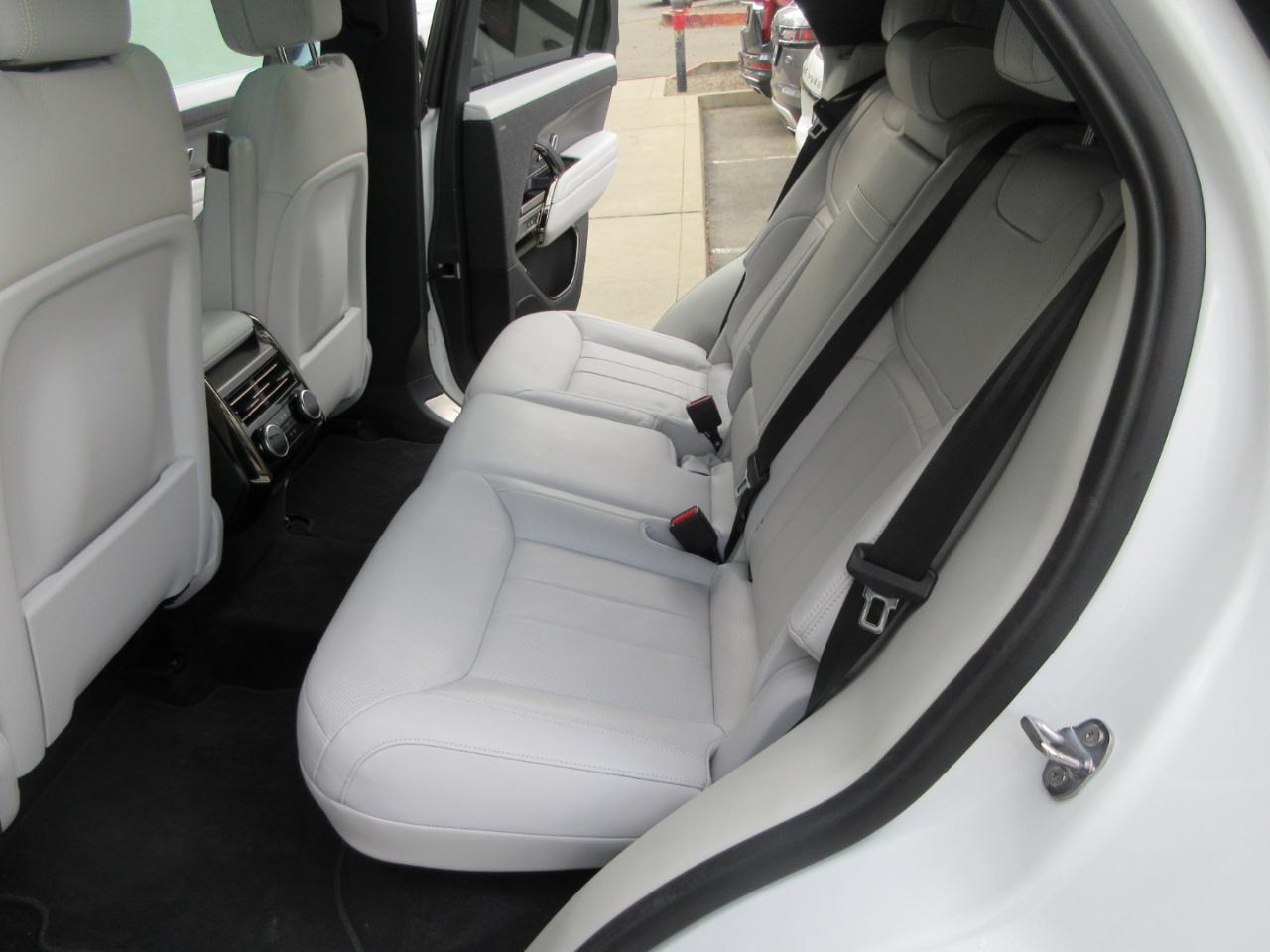Land Rover Range Rover Sport  2025