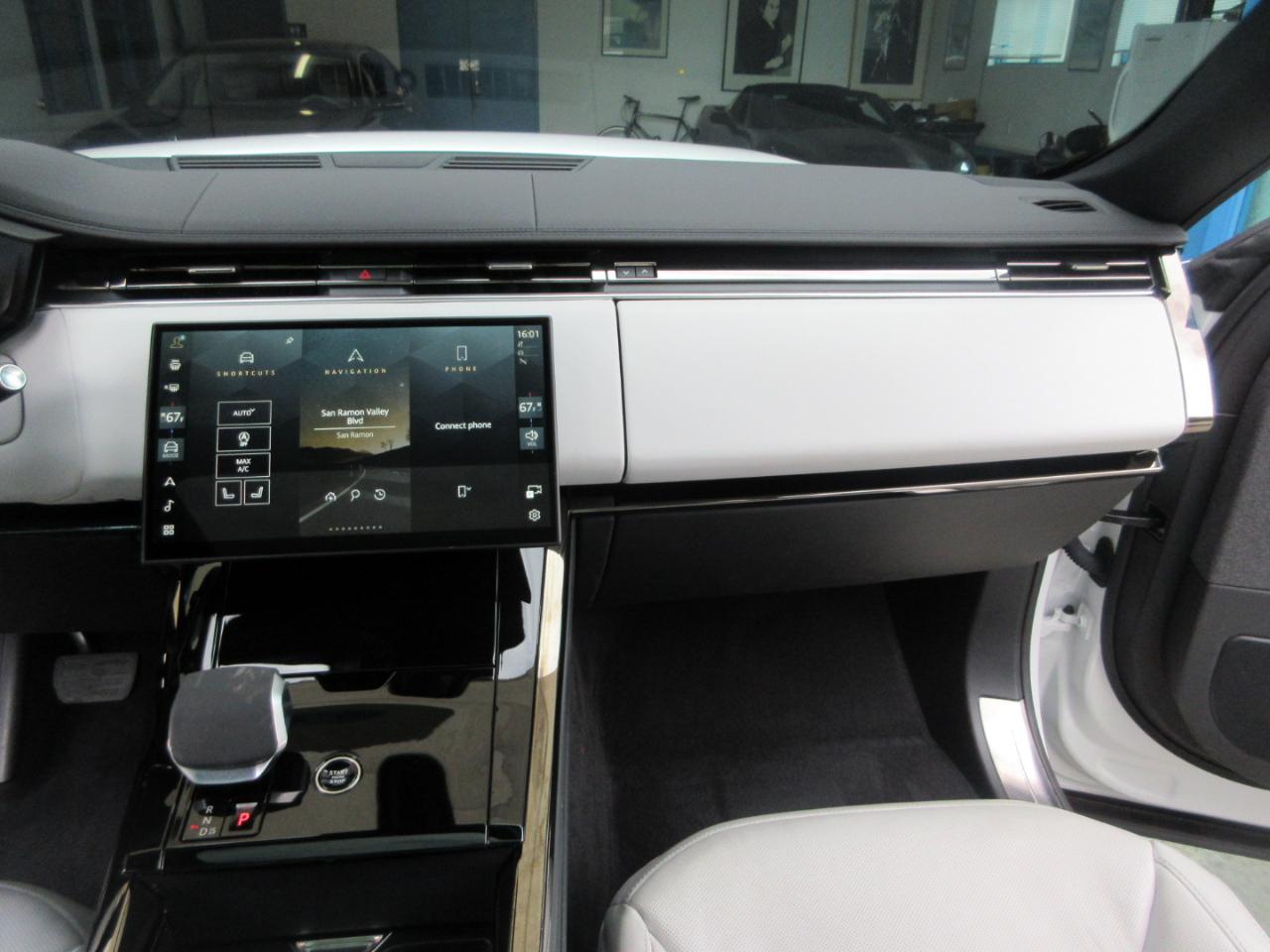 Land Rover Range Rover Sport  2025
