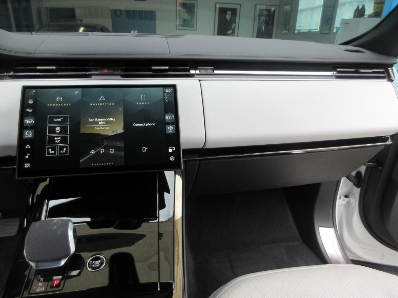 Land Rover Range Rover Sport  2025