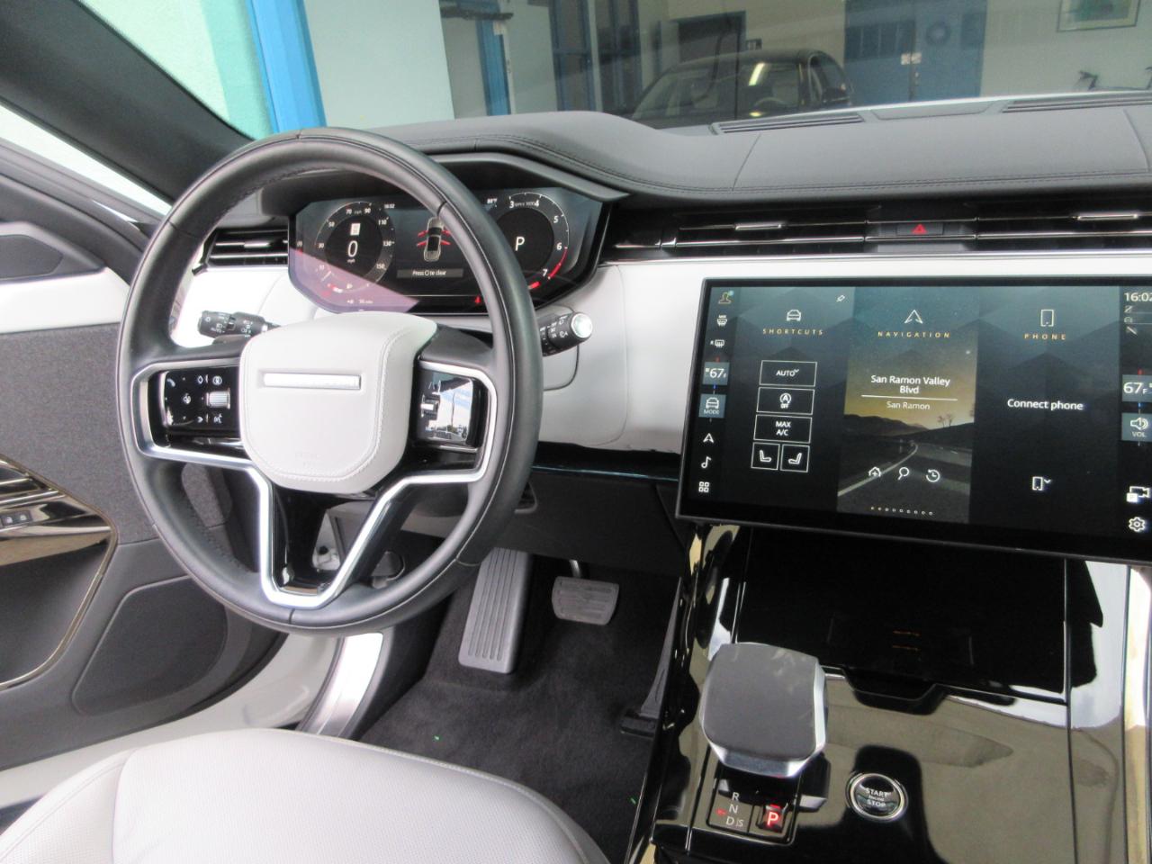 Land Rover Range Rover Sport  2025