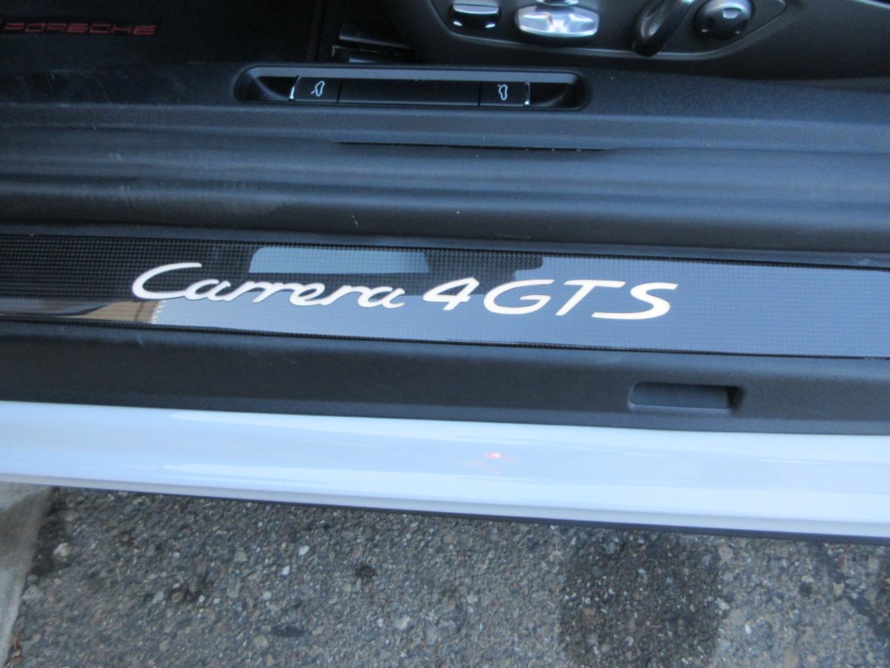 Porsche 911  2018