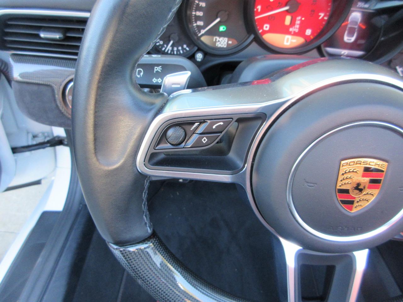 Porsche 911  2018
