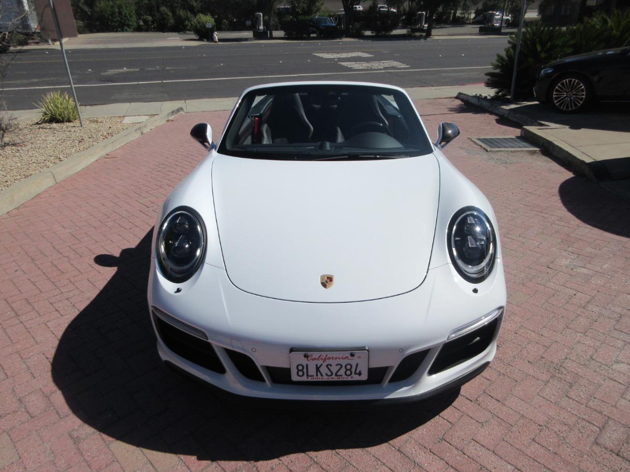 Porsche 911  2018