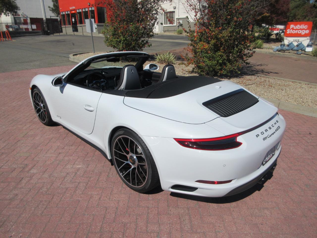 Porsche 911  2018