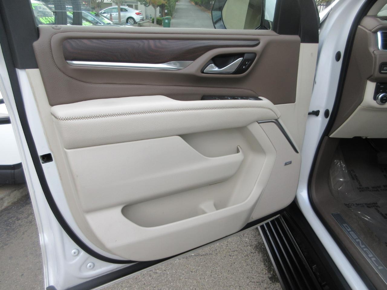GMC Yukon XL 4WD 4dr Denali 2022