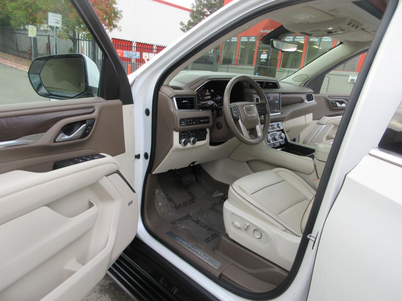 GMC Yukon XL 4WD 4dr Denali 2022