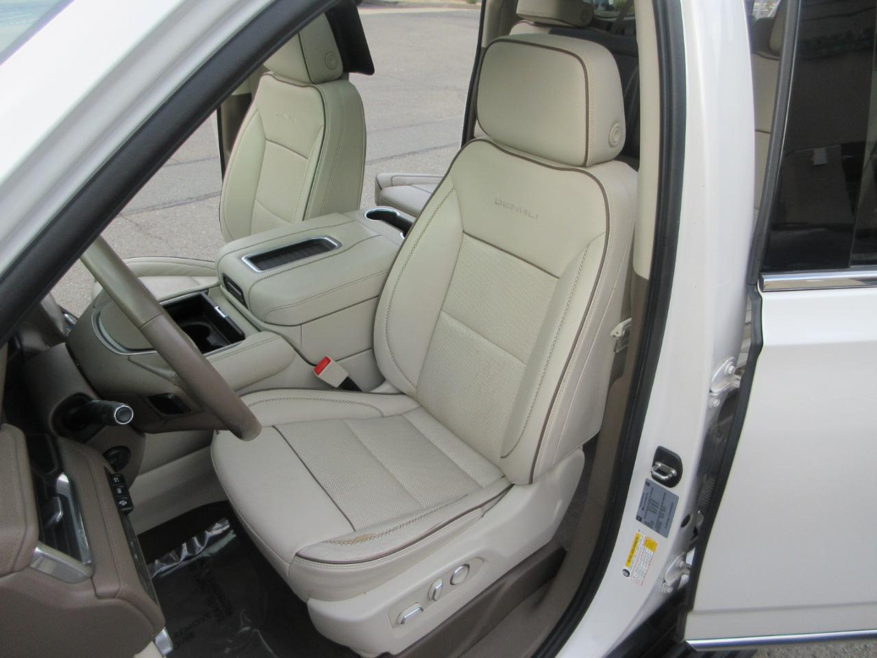 GMC Yukon XL 4WD 4dr Denali 2022