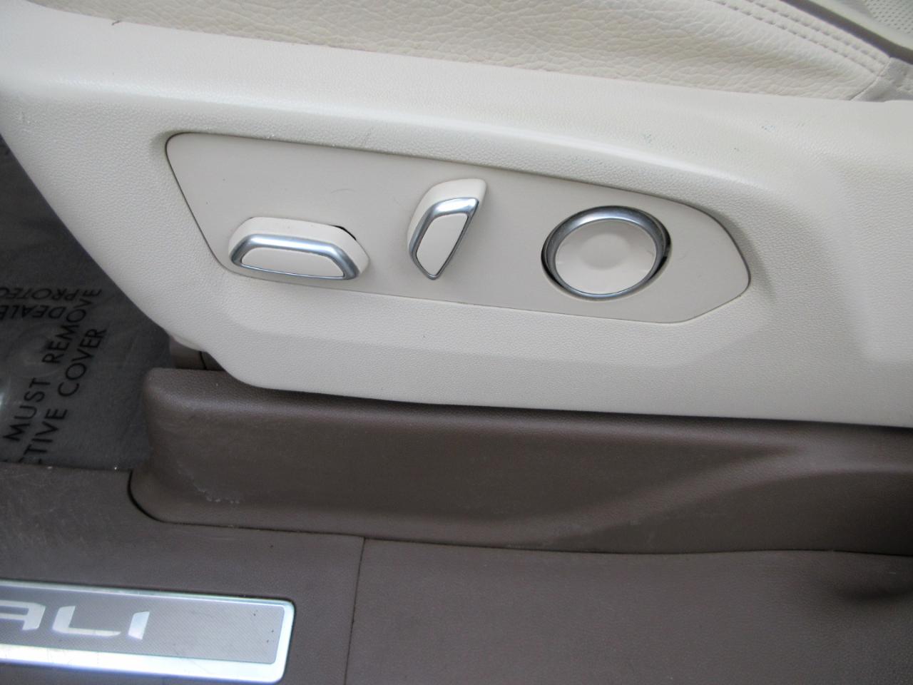 GMC Yukon XL 4WD 4dr Denali 2022