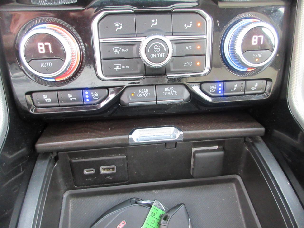 GMC Yukon XL 4WD 4dr Denali 2022