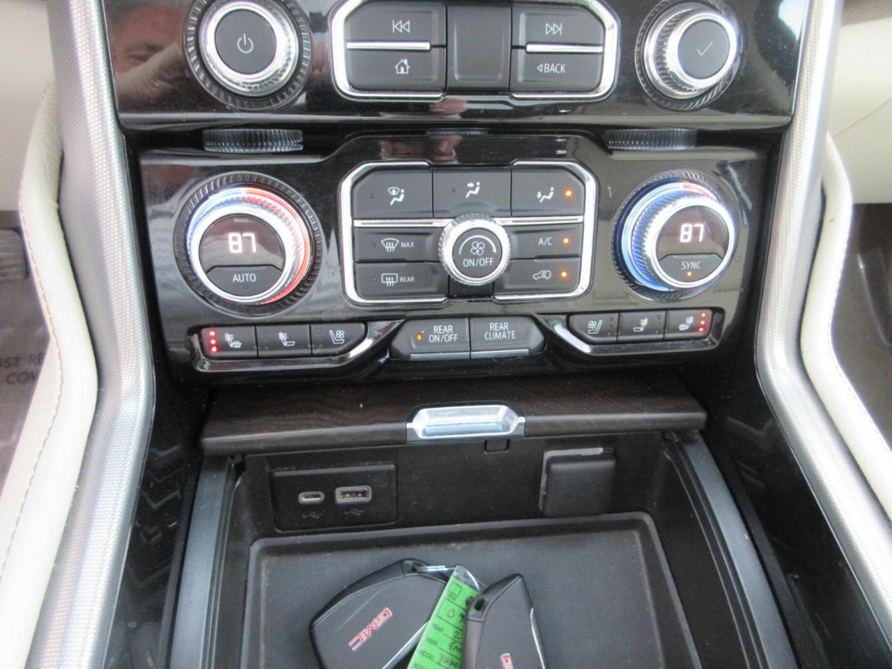 GMC Yukon XL 4WD 4dr Denali 2022