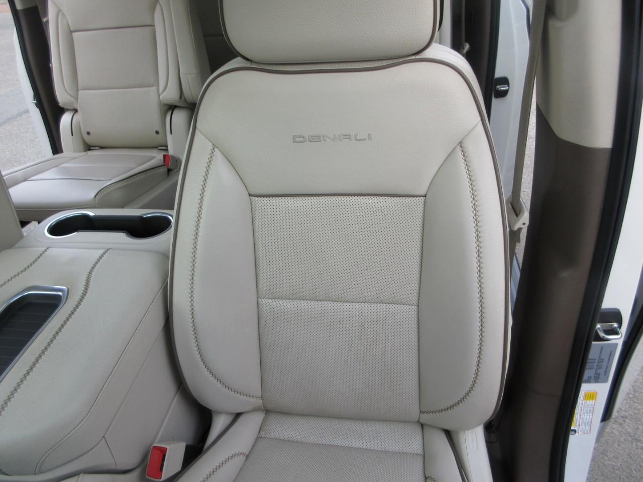 GMC Yukon XL 4WD 4dr Denali 2022