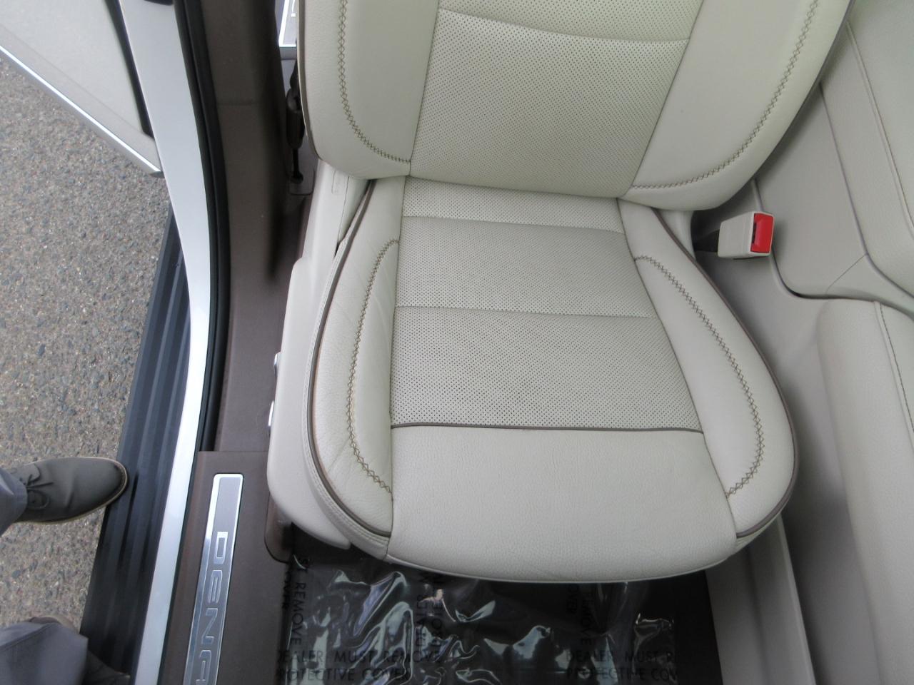 GMC Yukon XL 4WD 4dr Denali 2022