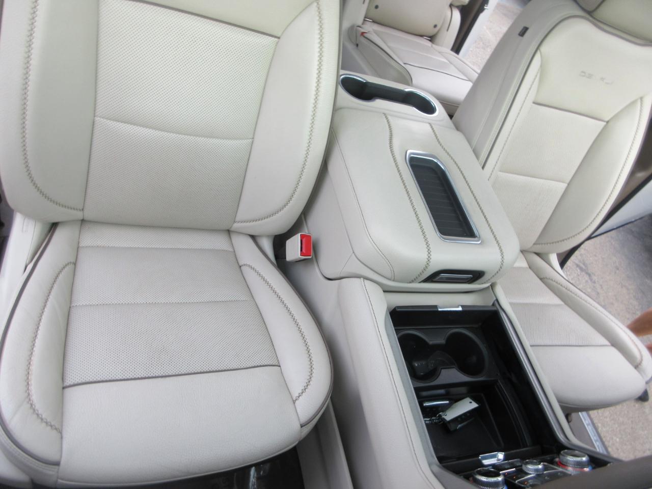 GMC Yukon XL 4WD 4dr Denali 2022