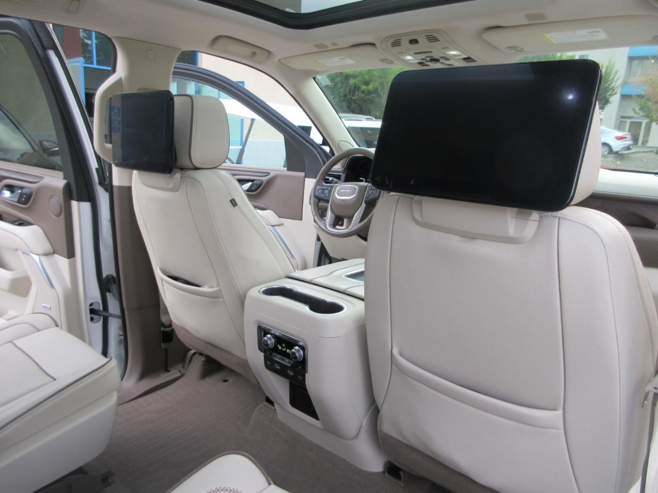 GMC Yukon XL 4WD 4dr Denali 2022